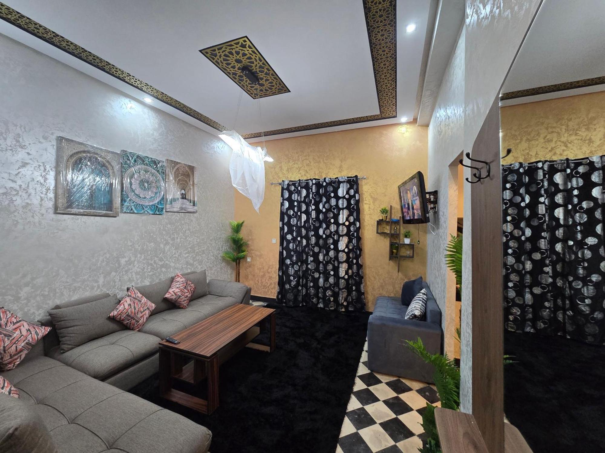 Centre Ville Plage, 1 Chambre Bedroom Pour Famille Ou Personnes Serieuses アル・ジャディーダ エクステリア 写真